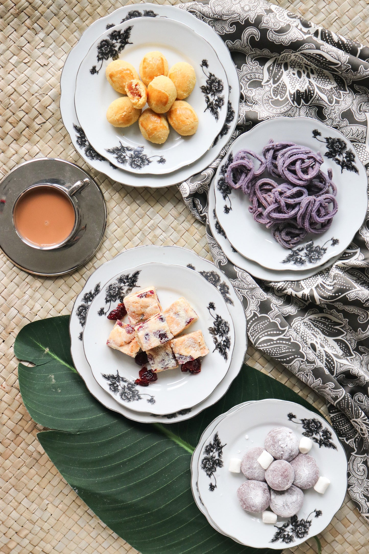 TaiWani's Bites: Yam Mochi (3 pieces)