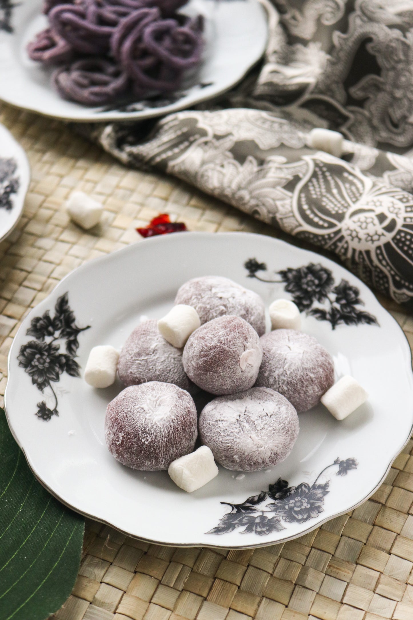 TaiWani's Bites: Red Bean Mochi (3 pieces)